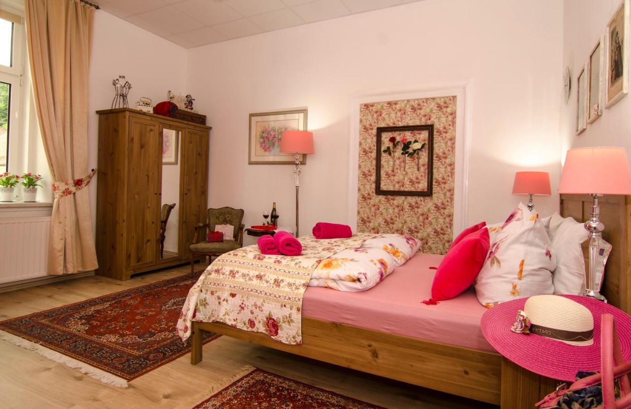 Trubarjev Art Boutique Hotel Ласко Экстерьер фото