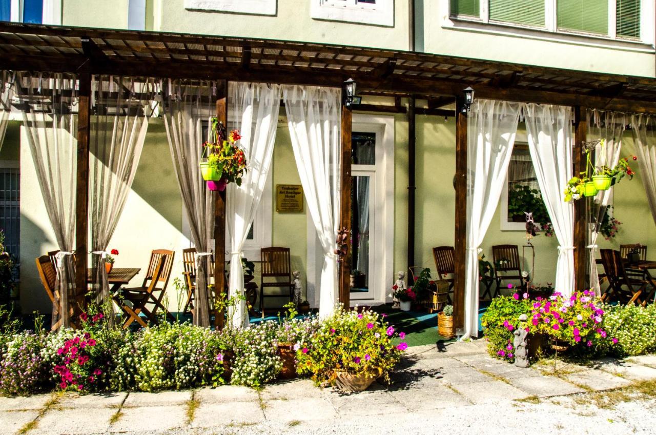 Trubarjev Art Boutique Hotel Ласко Экстерьер фото